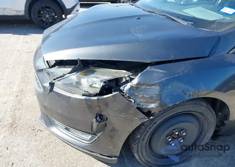 2016 Ford Focus Se z USA, uszkodzony, nr VIN 1FADP3K27GL379249